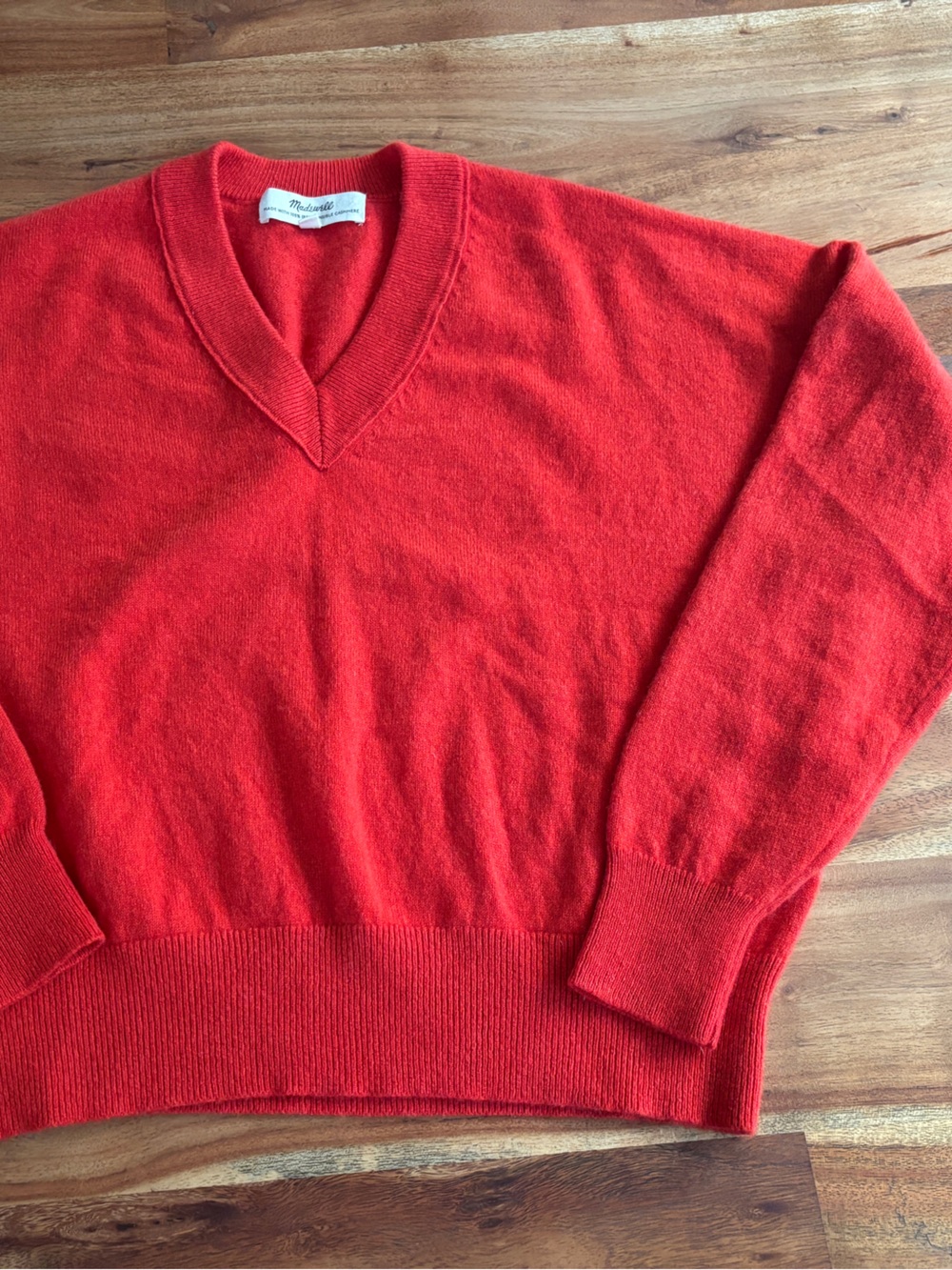 Madewell Cashmere V-Neck Sweater Burnt Orange - Size Small